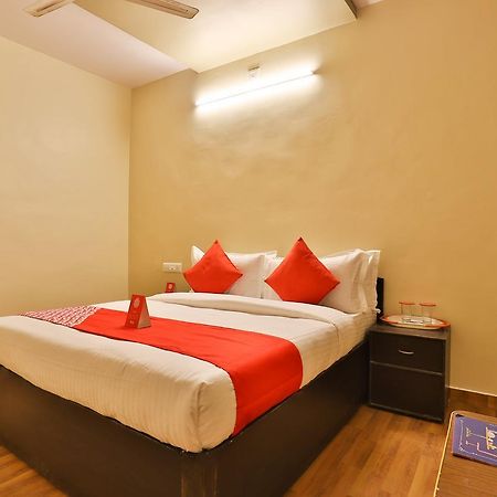Oyo 11427 Hotel Kalyan Amhedabad Dış mekan fotoğraf