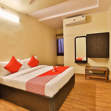 Oyo 11427 Hotel Kalyan Amhedabad Dış mekan fotoğraf