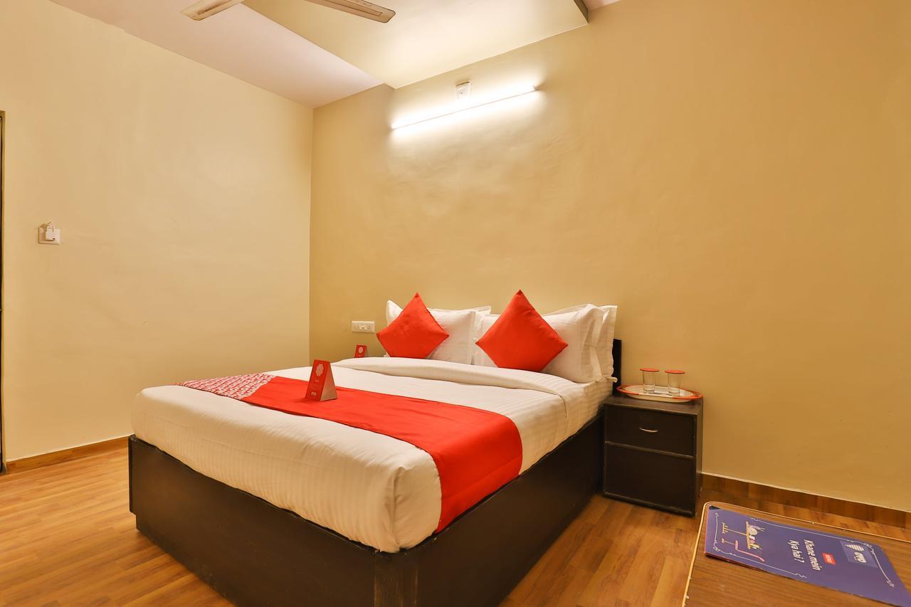 Oyo 11427 Hotel Kalyan Amhedabad Dış mekan fotoğraf