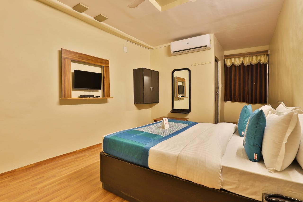 Oyo 11427 Hotel Kalyan Amhedabad Dış mekan fotoğraf