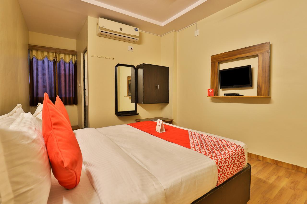 Oyo 11427 Hotel Kalyan Amhedabad Dış mekan fotoğraf